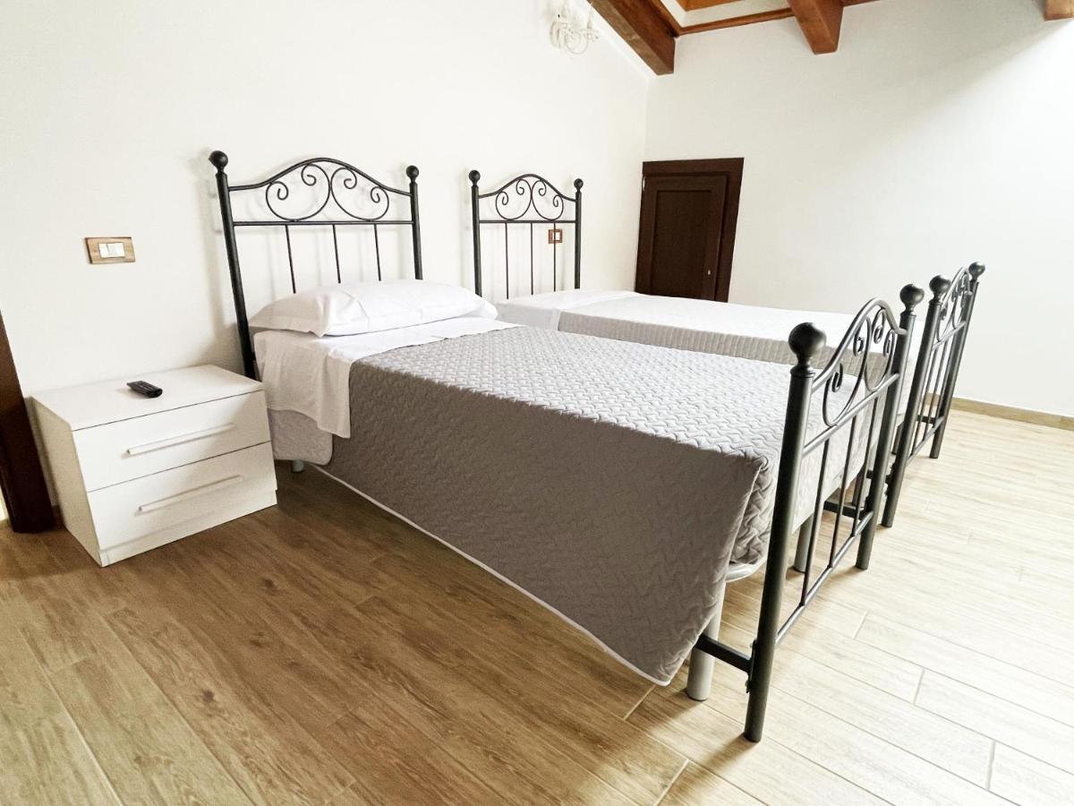 Tenuta Morrone Pertosa Extérieur photo